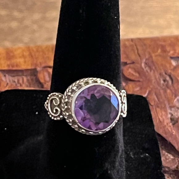 Sterling Silver Natural Amethyst Ring - Picture 13 of 16